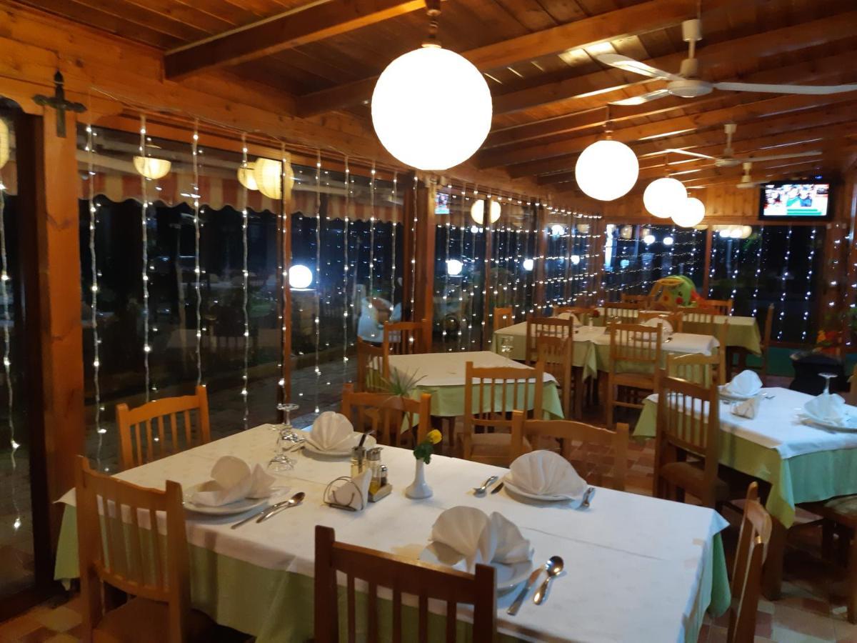 Hotel Ramosaco, Radhime, Vlore Exteriör bild
